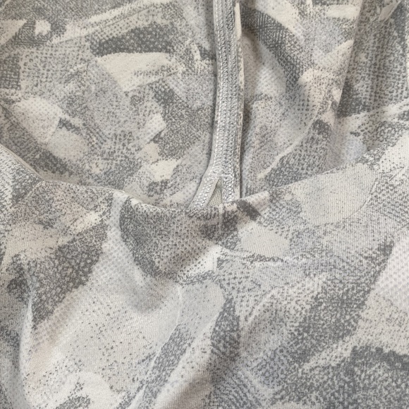 Lululemon power Y tank w built in shelf bra - Picture 5 of 5